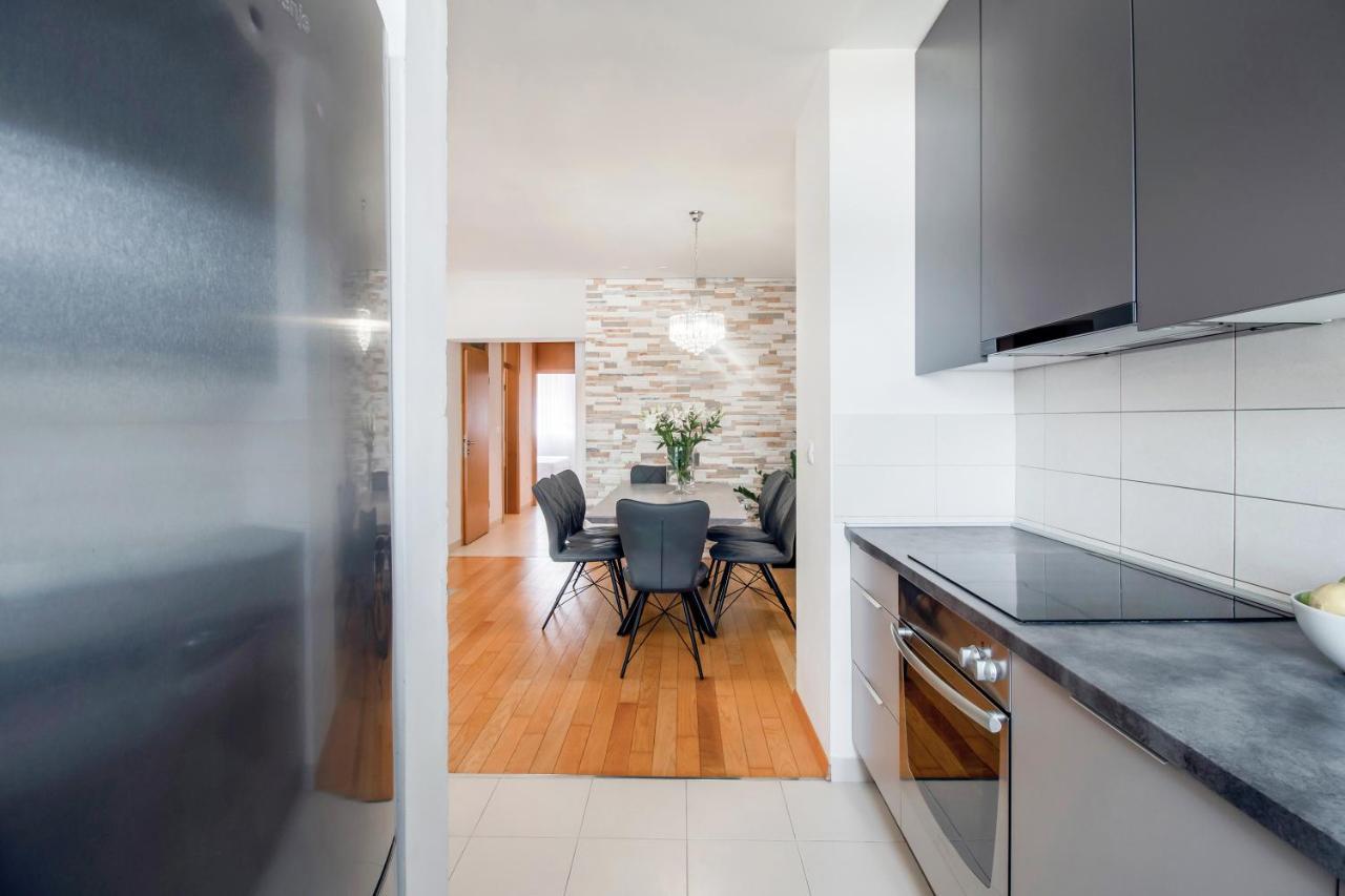 Apartment Montesa Zadar With Free Parking And Balcony Exterior photo