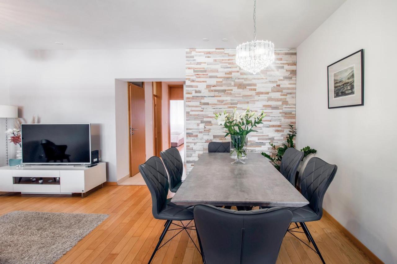 Apartment Montesa Zadar With Free Parking And Balcony Exterior photo