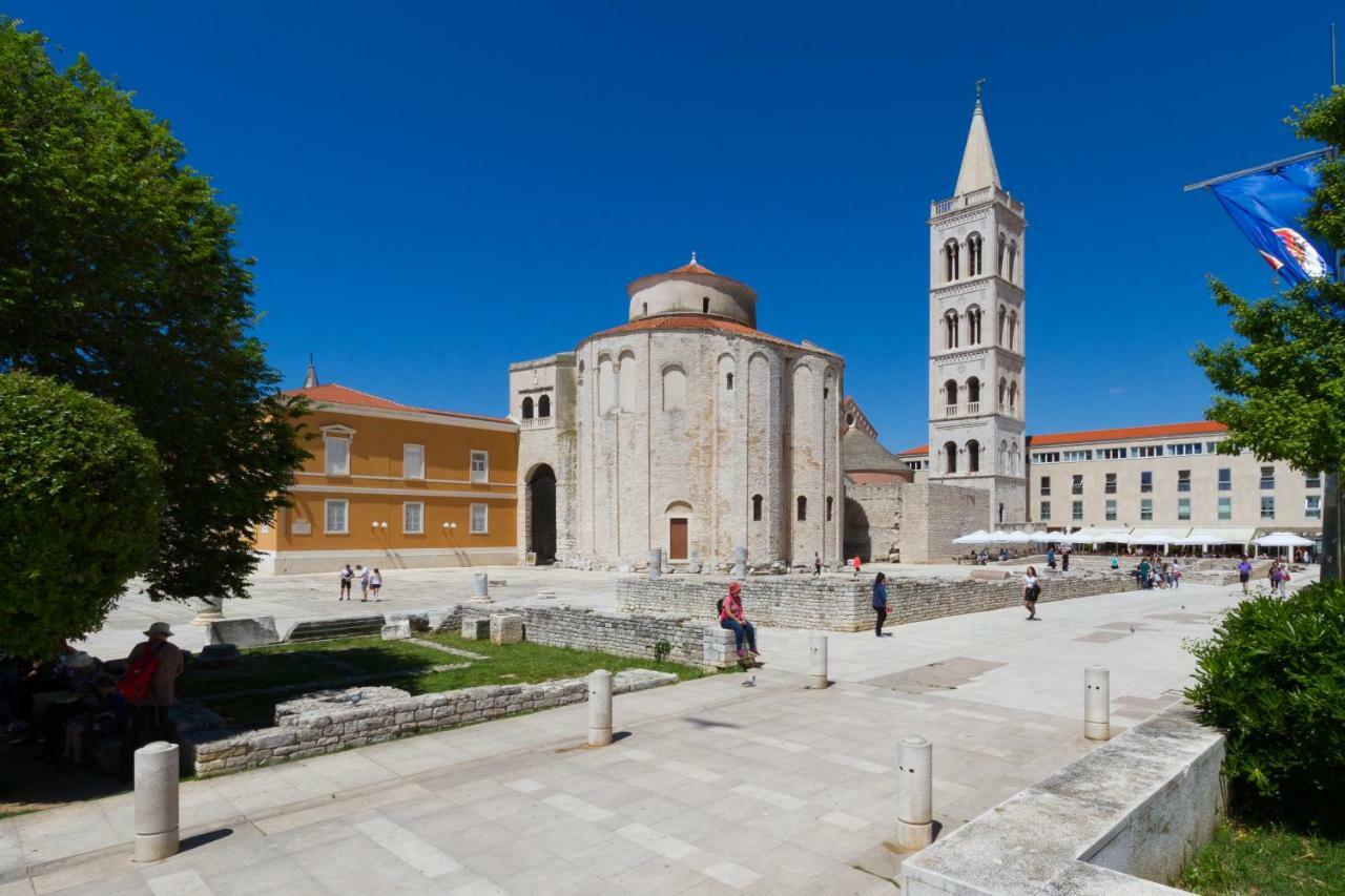 Apartment Montesa Zadar With Free Parking And Balcony Exterior photo