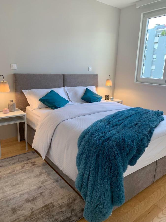 Apartment Montesa Zadar With Free Parking And Balcony Exterior photo